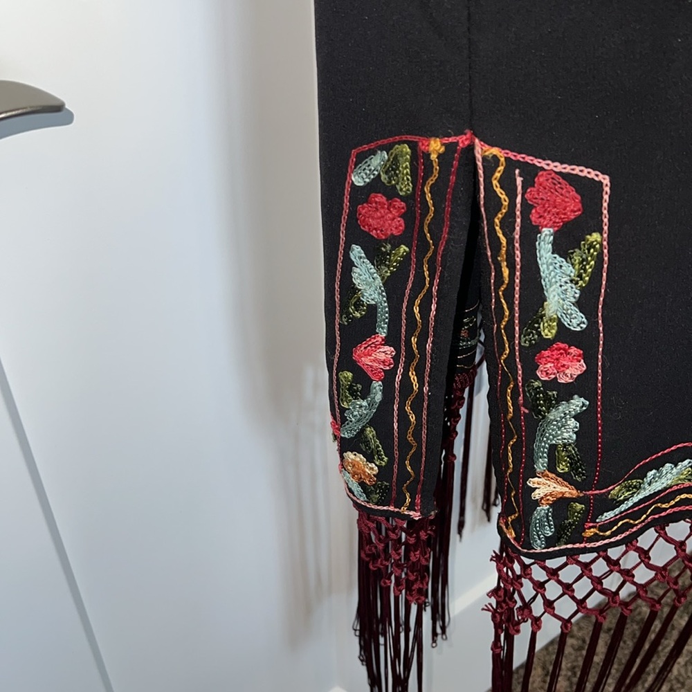 NWOT Zara Embroidered Floral Fringe Kimono - Picture 5 of 8